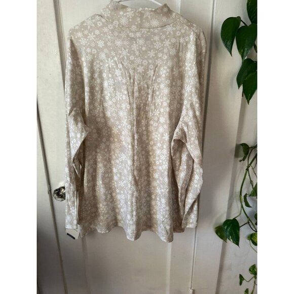 Croft and barrow women’s size 3X – large snowflake shirt - Picture 10 of 11